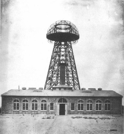 Bild der großen Tesla Spule.
